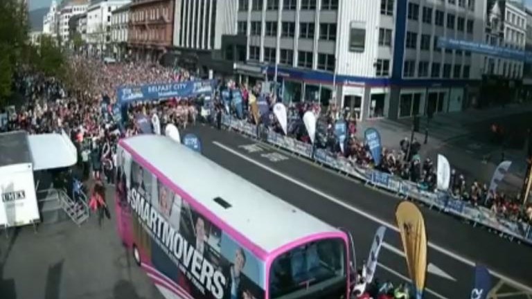 “Πάγωσαν” οι πάντες στον Μαραθώνιο του Μπέλφαστ – Δρομέας κατέρρευσε και πέθανε