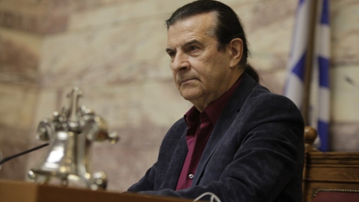 “Ναι” από τον Κουράκη στον γάμο και την τεκνοθεσία από ομόφυλα ζευγάρια – ΒΙΝΤΕΟ