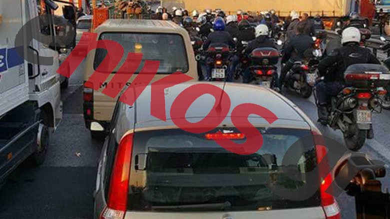 Από τη Νέα Φιλαδέλφεια ως το Αιγάλεω το μποτιλιάρισμα στον Κηφισό- Νέες ΦΩΤΟΓΡΑΦΙΕΣ αναγνώστη από το θανατηφόρο τροχαίο