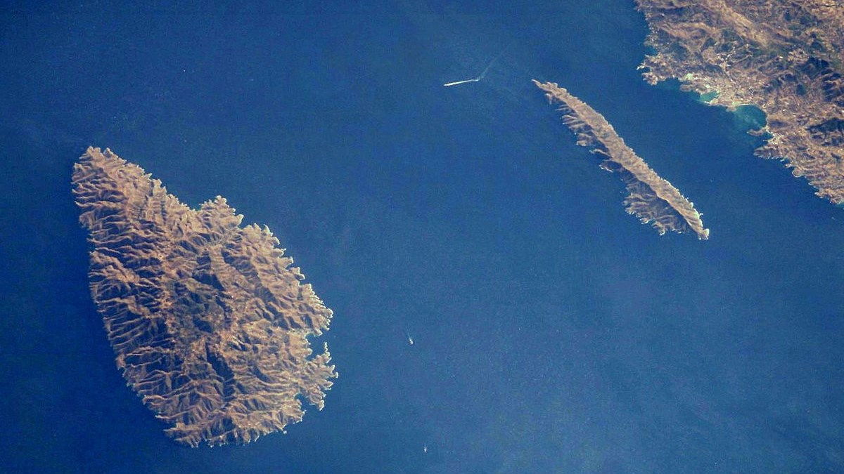 Προσάραξη ιστιοφόρου με τέσσερις επιβάτες νότια της Μακρονήσου