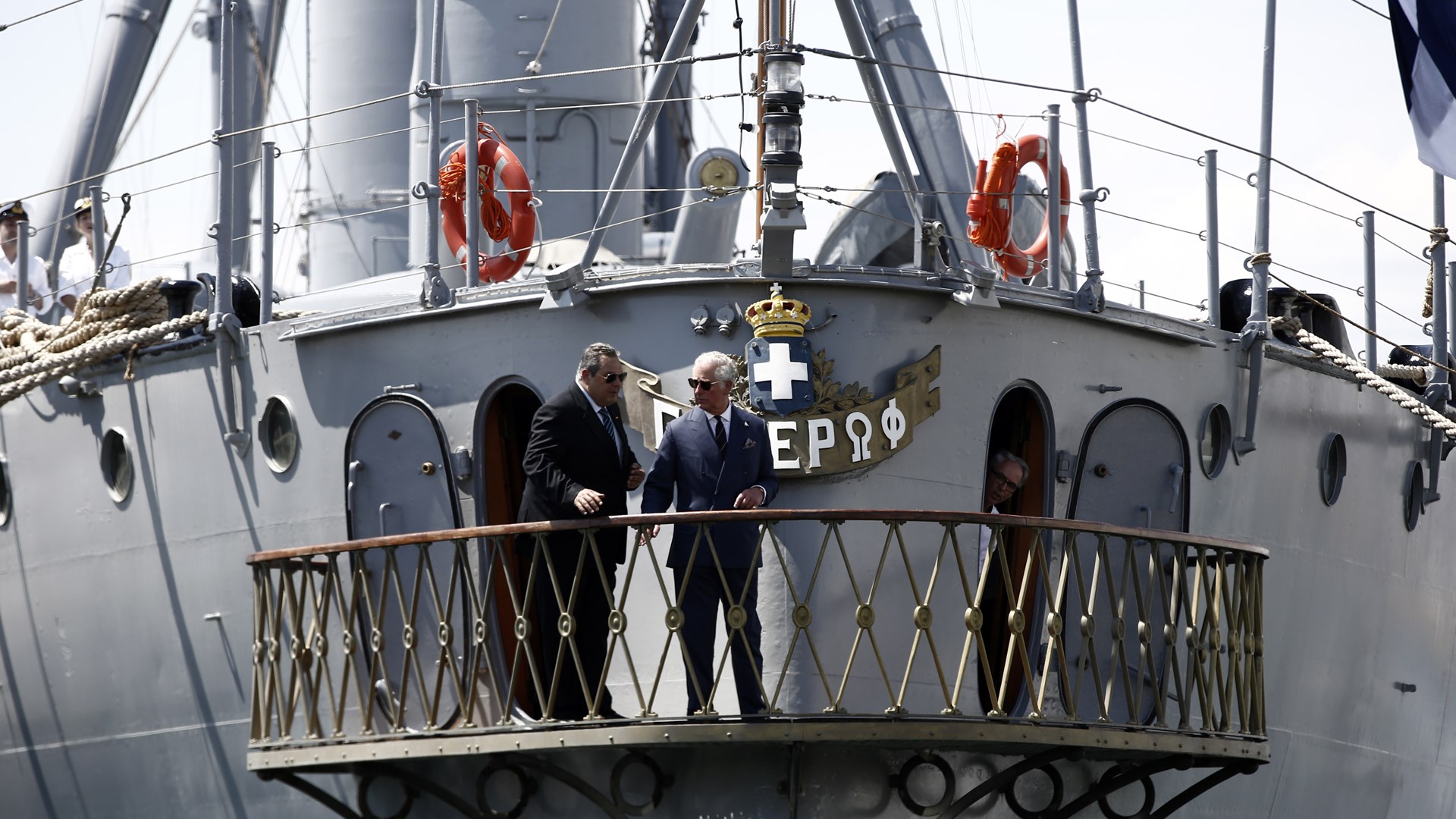 Στο θωρηκτό “Αβέρωφ” ο Κάρολος – Ένα Mirage “έσκισε” τους αιθέρες προς τιμήν του Γιώργου Μπαλταδώρου – ΦΩΤΟ – ΒΙΝΤΕΟ