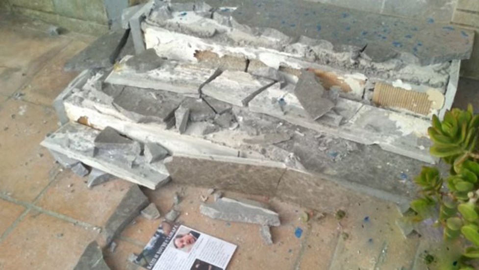 Ισοπέδωσαν τα γραφεία της Χρυσής Αυγής στο Ηράκλειο – ΒΙΝΤΕΟ