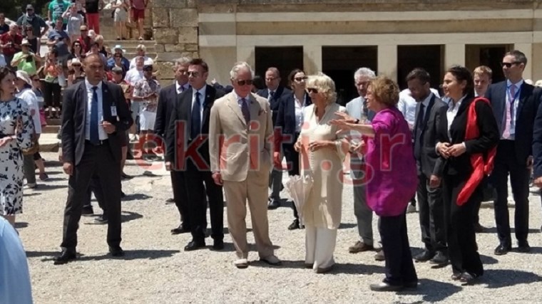 Μια μαντινάδα… στα αγγλικά για τον Κάρολο και την Καμίλα