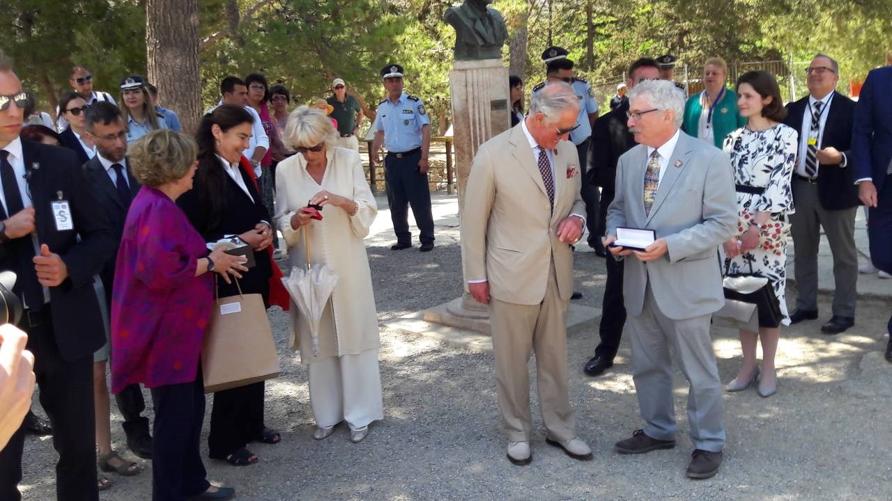 “Μινωικά” δώρα στον Κάρολο και την Καμίλα – ΦΩΤΟ