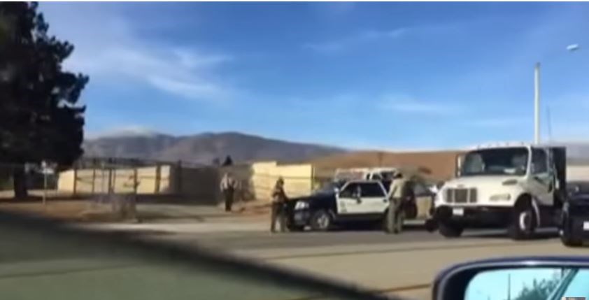 Οι πρώτες εικόνες από το λύκειο που έπεσαν οι πυροβολισμοί στην Καλιφόρνια – ΒΙΝΤΕΟ – ΤΩΡΑ