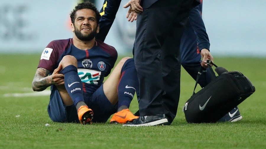 Σοκ με Ντάνι Άλβες στη Βραζιλία – Χάνει το Μουντιάλ