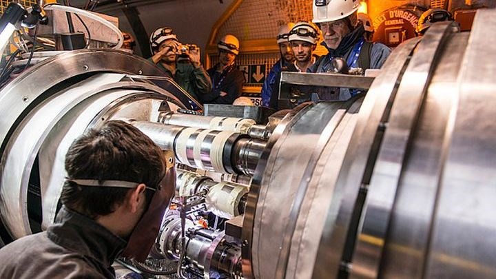 Άρνηση της Ελλάδας στην ευκαιρία απόκτησης εμπειρίας από το CERN – Τι απαντάει ο Φωτάκης