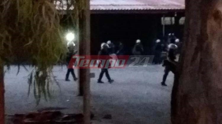 Μεγάλη αστυνομική επιχείρηση για την απομάκρυνση μεταναστών στην Πάτρα – ΦΩΤΟ – ΒΙΝΤΕΟ