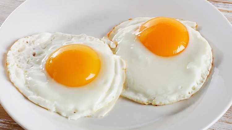 “Χρυσά” πλήρωσαν τα τηγανητά αβγά στη Μύκονο