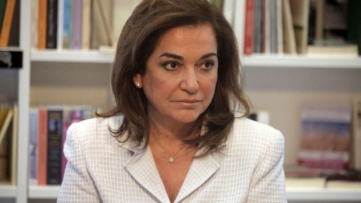 Η Ντόρα Μπακογιάννη «κάρφωσε» τον Τσακαλώτο για την υπερβολική φορολόγηση