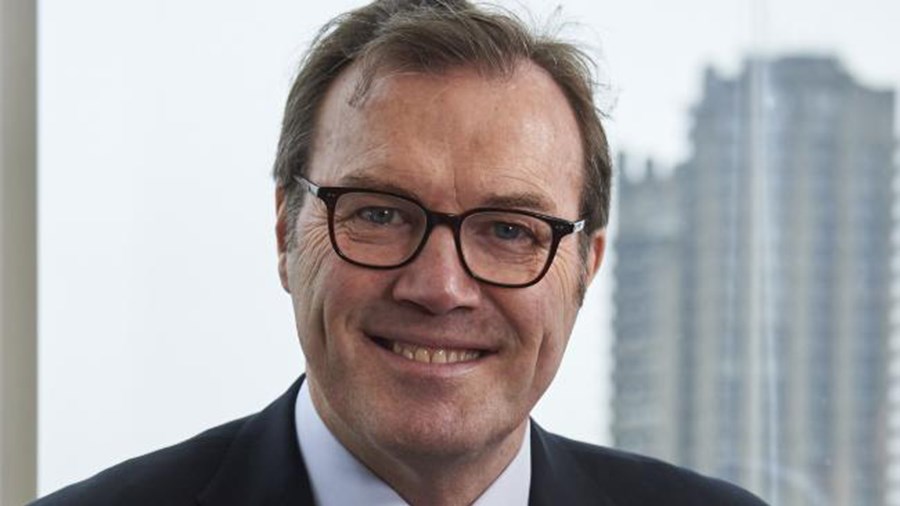 Εσπευσμένα στο νοσοκομείο ο βασιλικός βιογράφος της Βρετανίας  Άντριου Μόρτον – Έγινε γνωστός για το “εκρηκτικό” βιβλίο με θέμα την Νταϊάνα