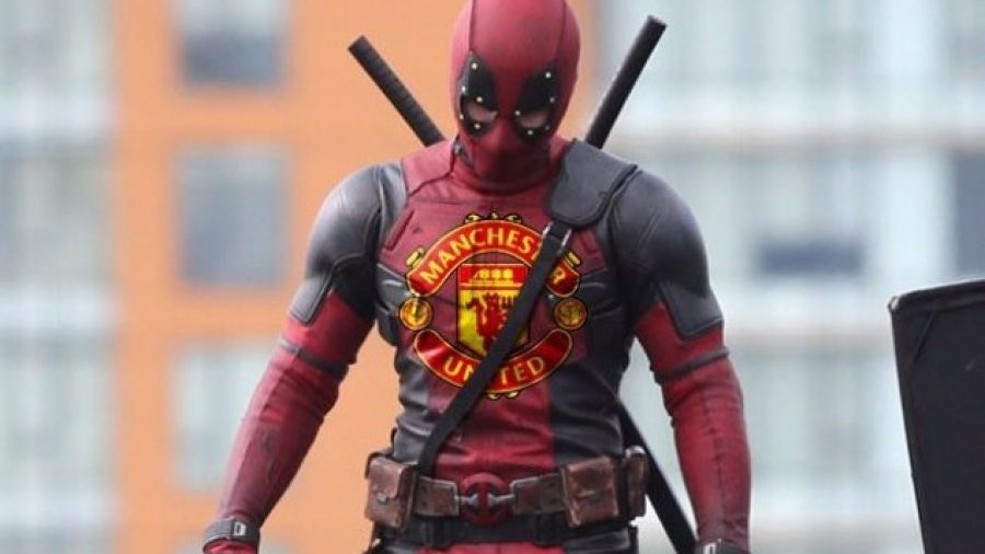 O Deadpool “κατέλαβε” το Ολντ Τράφορντ και απειλεί τον Μουρίνιο – ΒΙΝΤΕΟ