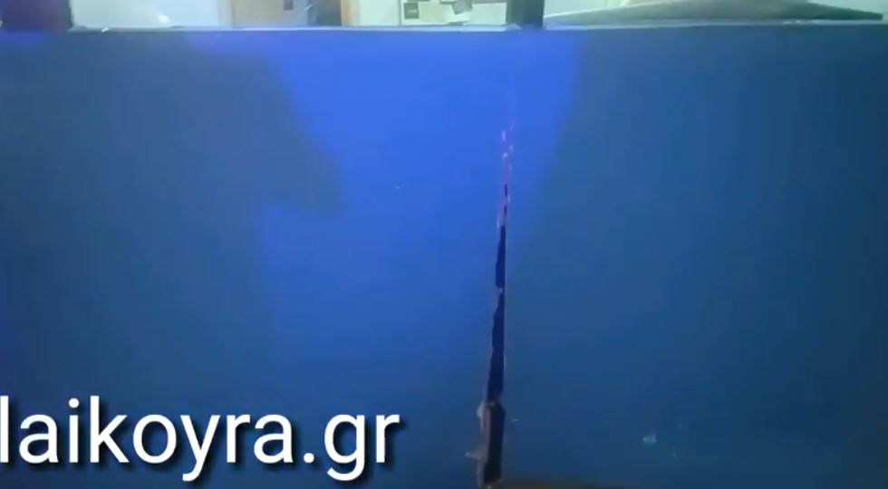 Αυτοκίνητο μπούκαρε σε φροντιστήριο στη Βέροια – ΒΙΝΤΕΟ