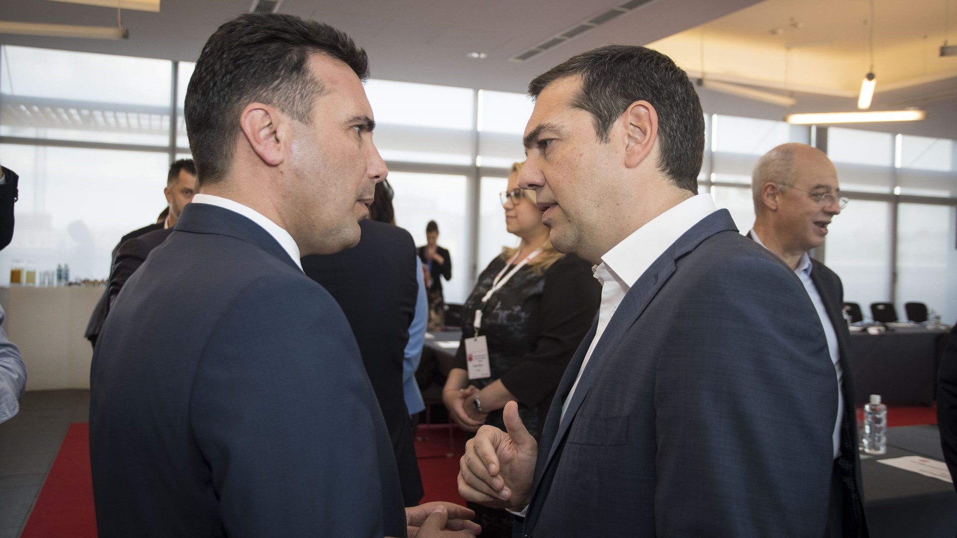 Σε εξέλιξη η συνάντηση του Έλληνα Πρωθυπουργού Αλέξη Τσίπρα με τον Πρωθυπουργό της ΠΓΔΜ Ζόραν Ζάεφ