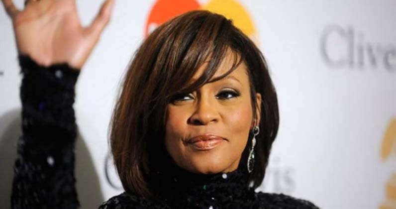 Αποκάλυψη-σοκ για την Γουίτνεϊ Χιούστον &#8211; Είχε πέσει θύμα σεξουαλικής κακοποίησης από γυναίκα