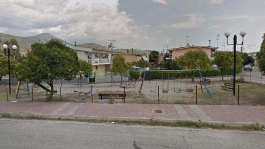 Γιατρός έσωσε κοριτσάκι που χτύπησε σε παιδική χαρά