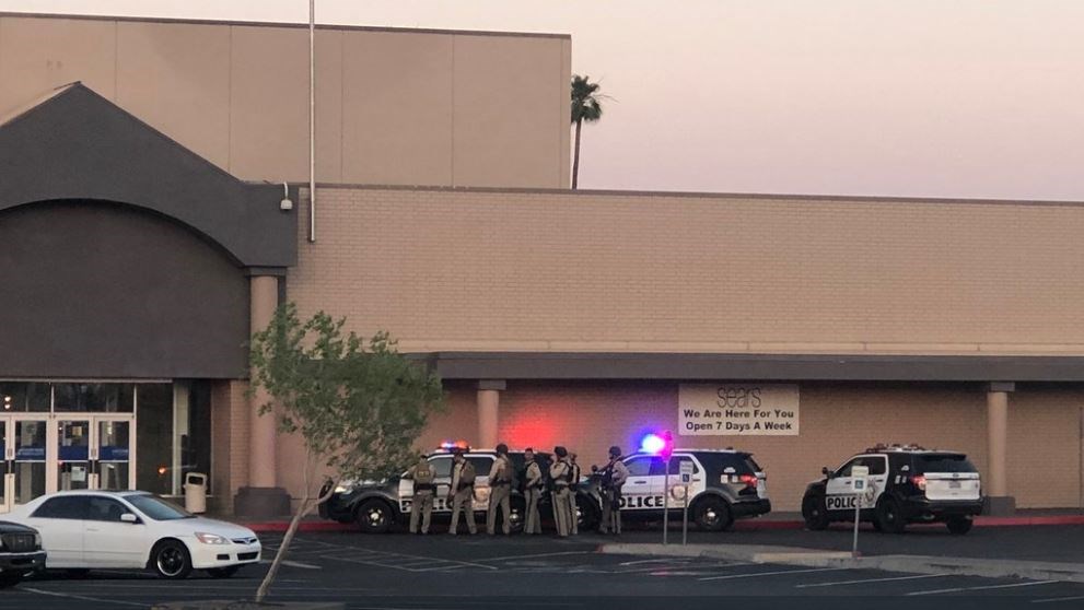 Συναγερμός στο Λας Βέγκας: Στο σημείο η αστυνομία έπειτα από αναφορές για ένοπλο άνδρα στο εμπορικό κέντρο Boulevard – ΤΩΡΑ