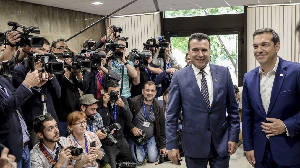 Όνομα “αουτσάιντερ” που έπεσε στο τραπέζι των διαπραγματεύσεων αποκαλύπτουν σκοπιανά ΜΜΕ