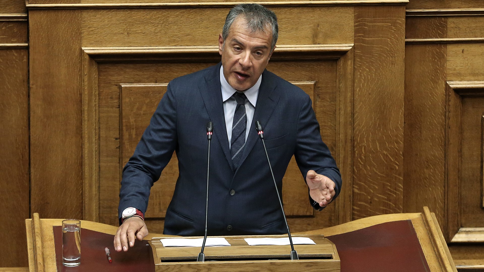 Θεοδωράκης για Novartis: Προανακριτική “ντεκόρ” για να βγάλουν κάποιοι βουλευτές​ φωτογραφίες για τα φυλλάδιά τους – ΒΙΝΤΕΟ