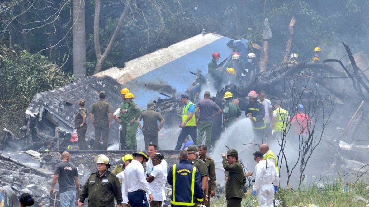 “Θαύμα” στα συντρίμμια του αεροσκάφους που συνετρίβη στην Αβάνα – Βρέθηκαν τρεις επιζώντες