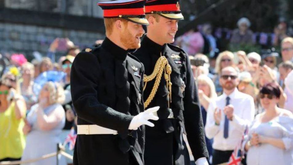 Η άφιξη του πρίγκιπα Χάρι στην εκκλησία- ΦΩΤΟ