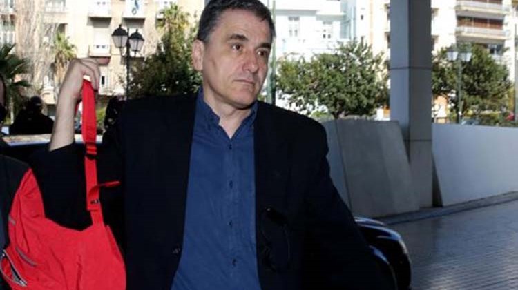 “Κόκκινα” δάνεια: Νομική ασυλία για τα funds απαιτεί η τρόικα