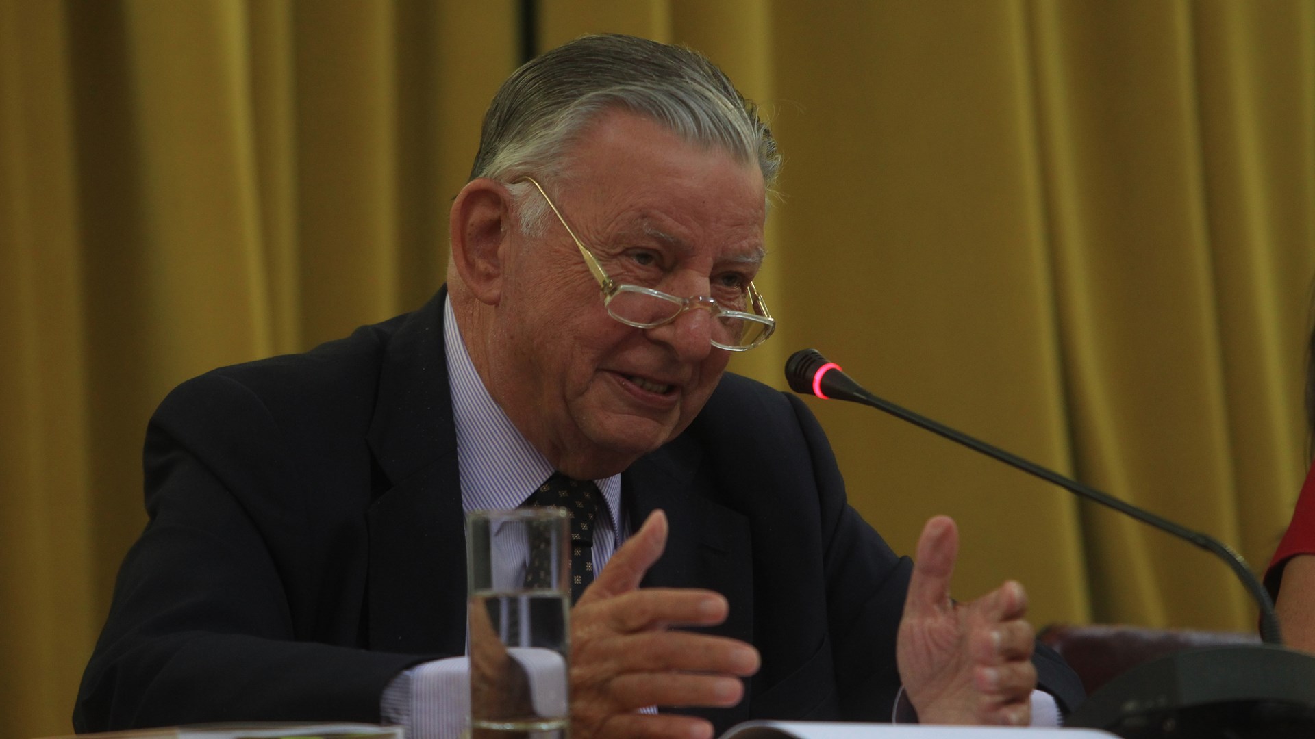 Ο Γιάννης Βαρβιτσιώτης μιλά στον Realfm 97,8 για το βιβλίο του “Όπως τα έζησα: 1981-1993”