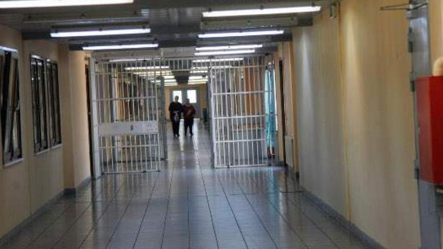 Γιατροί είχαν στήσει τρελή μπίζνα με προφυλακισμένους εγκληματίες – Τους έδιναν βεβαιώσεις για να…