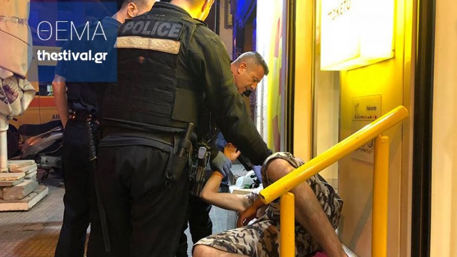 Μάλωσαν και τον μαχαίρωσε στο λαιμό και στο στήθος – ΒΙΝΤΕΟ