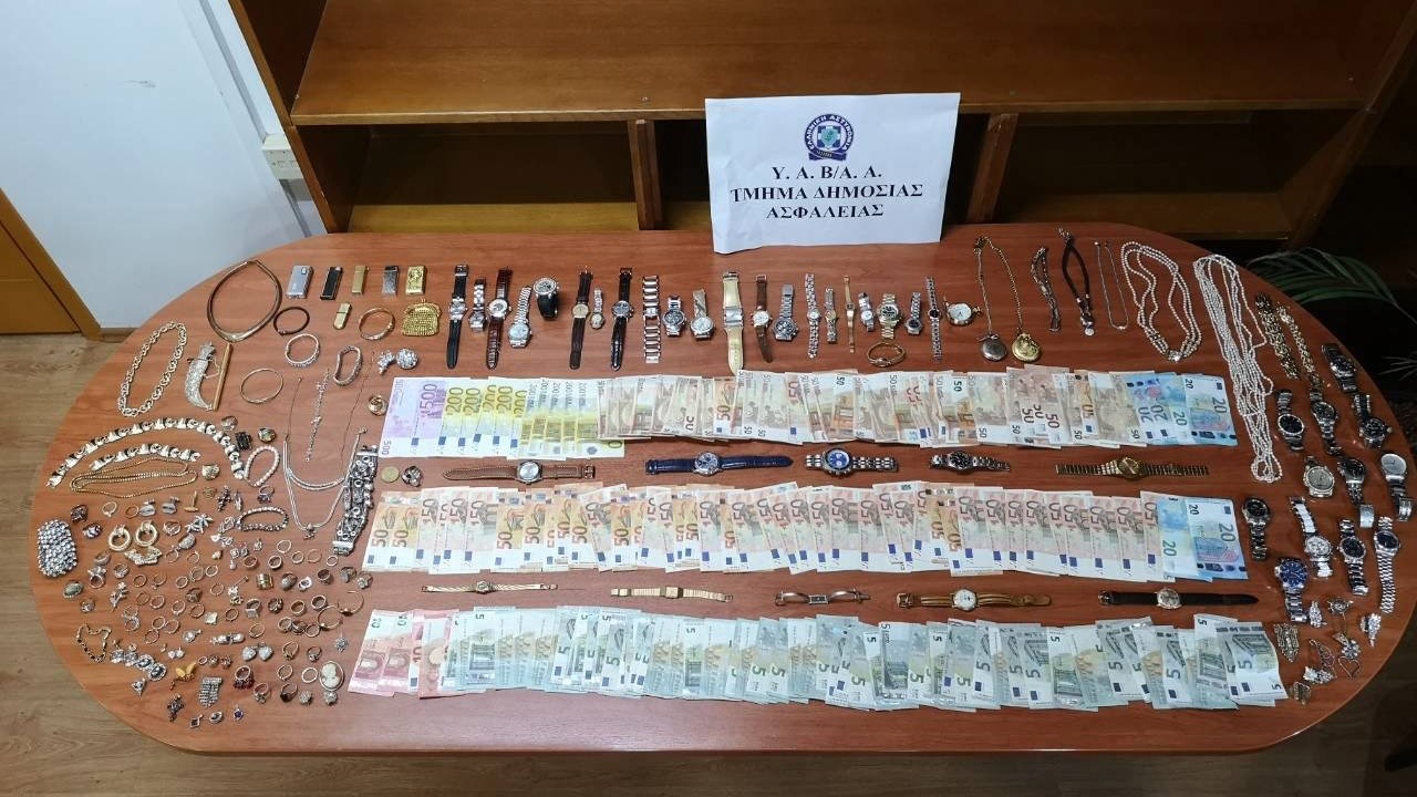 Οικιακές βοηθοί και αποκλειστικές νοσοκόμες στο κύκλωμα των μαφιόζων που ρήμαζαν σπίτια στην Αττική- ΦΩΤΟ