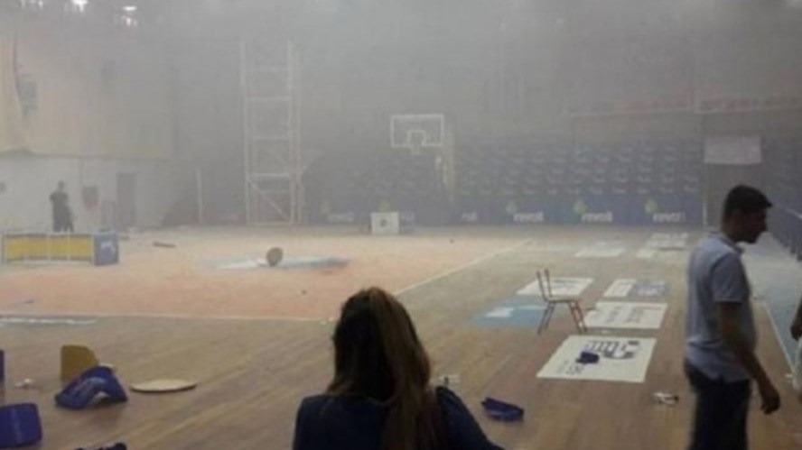 Νέο βίντεο – σοκ από τα επεισόδια στο κλειστό του Μαρκόπουλου