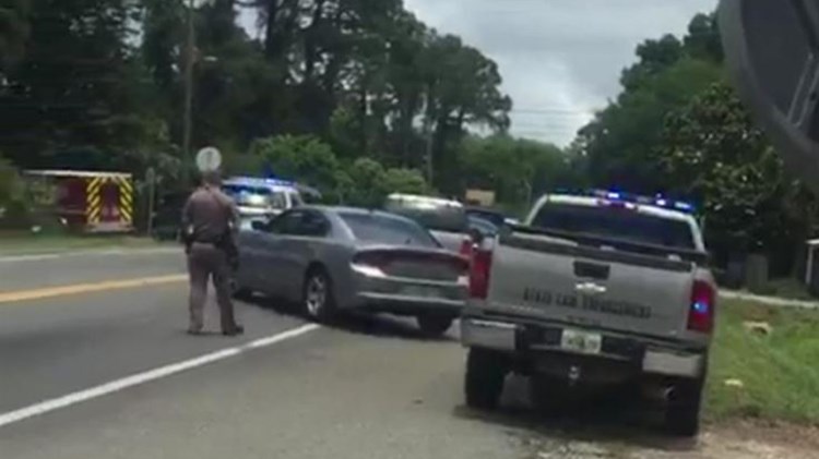 Βροχή από σφαίρες στη Φλόριντα – Ένοπλος άνοιξε πυρ σε συγκρότημα κατοικιών – ΤΩΡΑ