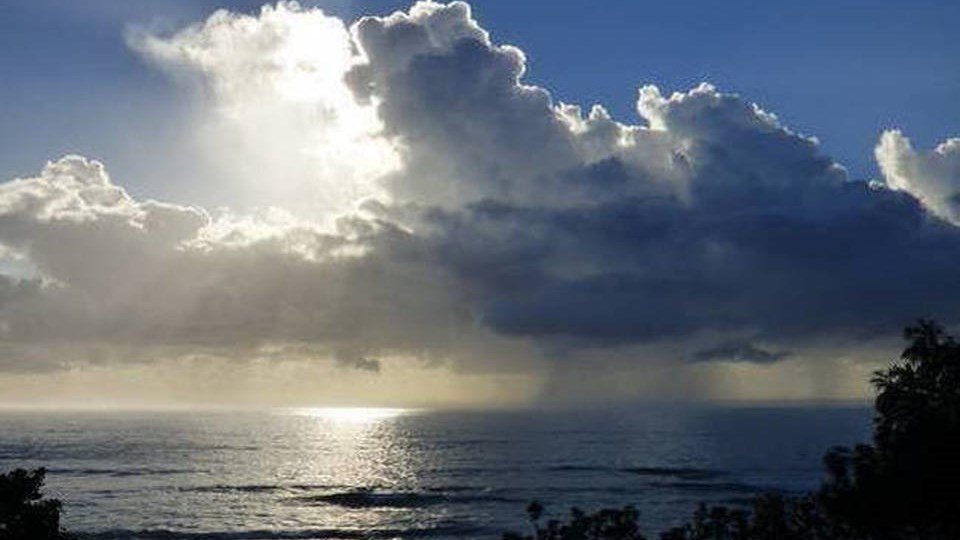 Τριαντάρια με αφρικανική σκόνη – Η πρόγνωση του καιρού 23/5/2018