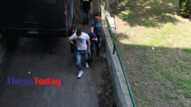 Στα δικαστήρια ο Μπουτάρης και οι συλληφθέντες για την επίθεση εναντίον του – ΒΙΝΤΕΟ – ΦΩΤΟ