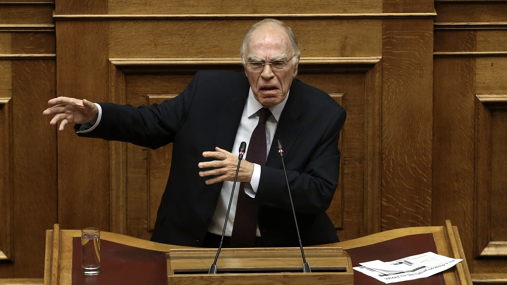 Αποκάλυψη-βόμβα από Λεβέντη: Όσοι φοιτούσαν στο πανεπιστήμιο των Σκοπίων, υπέγραφαν δήλωση ότι η Μακεδονία δεν είναι ελληνική – BINTEO