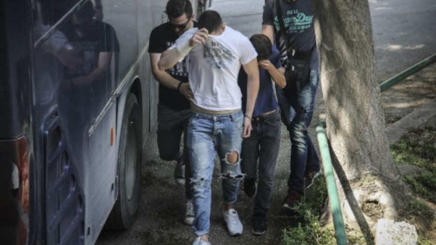 Τι υποστήριξαν στις απολογίες τους οι τρεις συλληφθέντες για την άγρια επίθεση στον Γιάννη Μπουτάρη