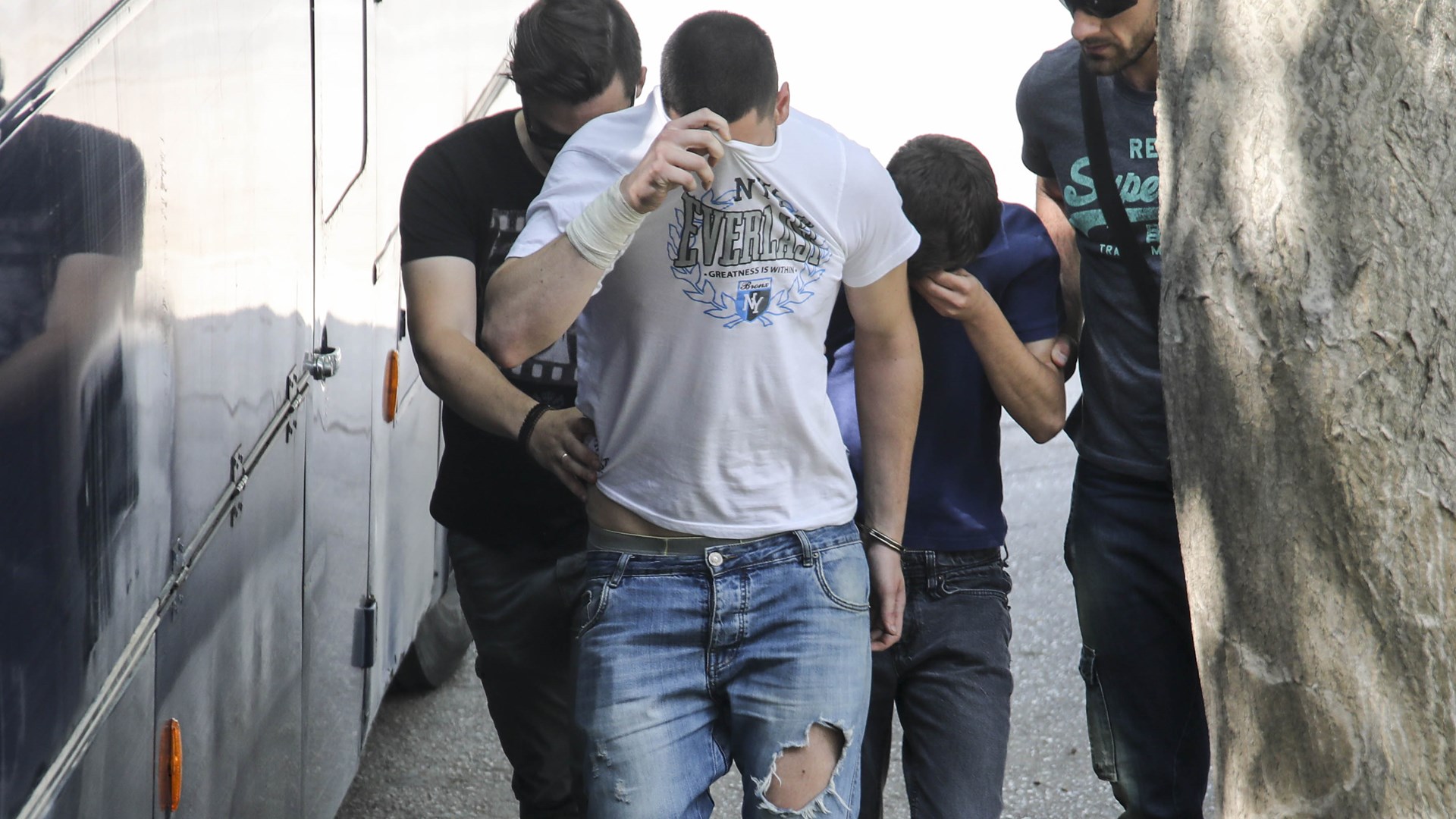 Ένοχοι οι τρεις κατηγορούμενοι για την επίθεση στον Γιάννη Μπουτάρη – ΦΩΤΟ