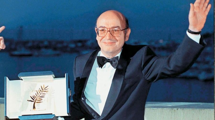 24 Μαΐου 1998: Όταν ο Θόδωρος Αγγελόπουλος βραβευόταν με τον «Χρυσό Φοίνικα» του Φεστιβάλ των Καννών – ΒΙΝΤΕΟ