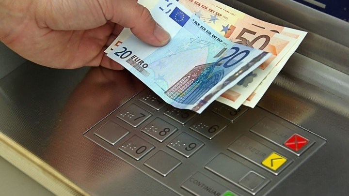 Αύξηση ορίου αναλήψεων στις 4.000-5.000 ευρώ από τον Ιούνιο