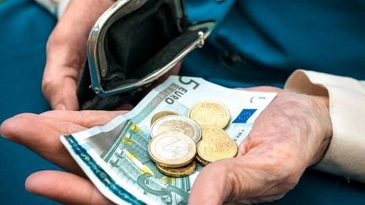 Συντάξεις πείνας – Έως και 400 ευρώ μειωμένα τα νέα ποσά σε σχέση με το προηγούμενο καθεστώς