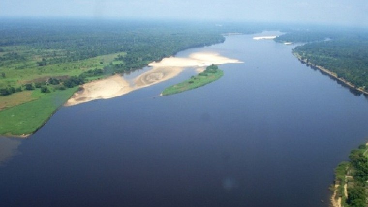 49 άνθρωποι πνίγηκαν μετά από ανατροπή βάρκας σε ποταμό του Κονγκό