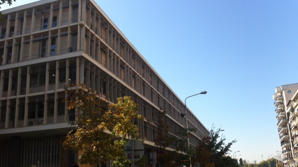 Φρίκη: Τον βρήκαν κρεμασμένο πίσω από το Δικαστικό Μέγαρο Θεσσαλονίκης