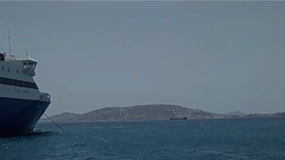 Smart πέφτει στο λιμάνι της Μυκόνου… και επιπλέει σαν βάρκα – ΒΙΝΤΕΟ