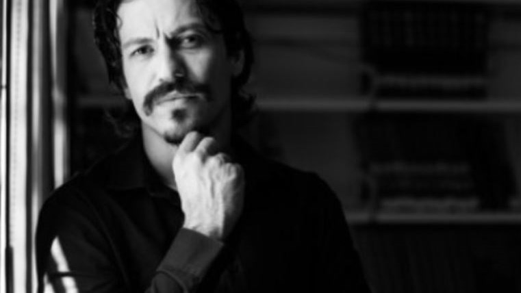 Ο Δημηρόπουλος “φλερτάρει” με τον Δον Κιχώτη της Σπυράτου!