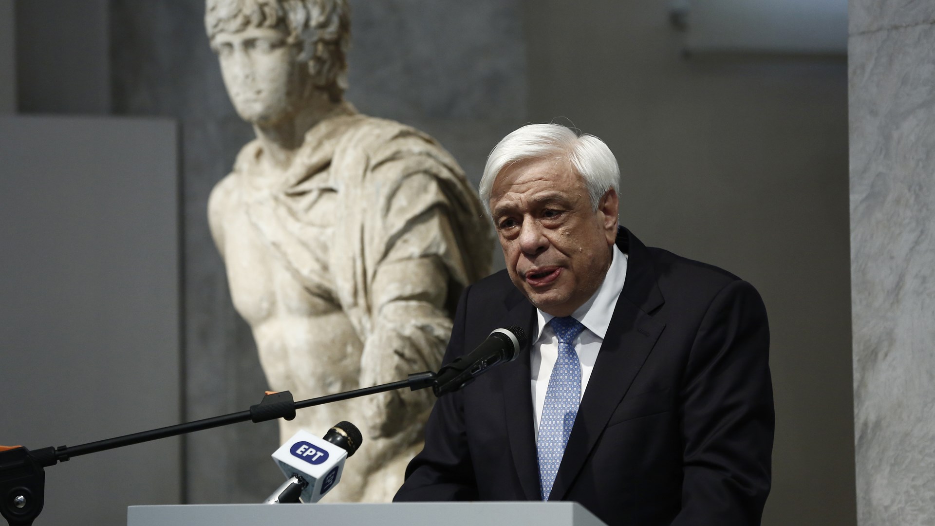 Τη νέα περιοδική έκθεση του Εθνικού Αρχαιολογικού Μουσείου εγκαινίασε ο Προκόπης Παυλόπουλος – ΦΩΤΟ