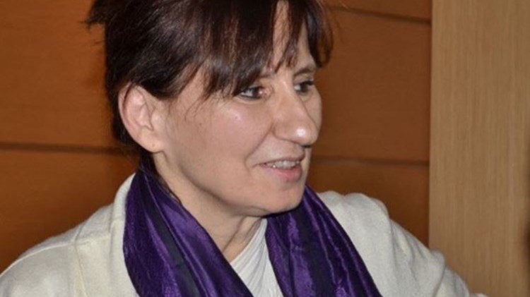 Η Σπυράτου ανεβάζει τον “Τρελαντώνη” στο “Βεάκη”