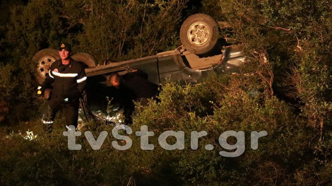 Σώθηκαν από θαύμα- Δύο αυτοκίνητα έπεσαν στον γκρεμό με διαφορά λίγων λεπτών- ΦΩΤΟ- ΒΙΝΤΕΟ
