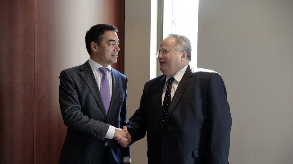 Κυβερνητικός αξιωματούχος για το Σκοπιανό: Ορισμένοι βιάζονται να πούνε χοπ, πριν ακόμη τα Σκόπια πηδήξουν το χαντάκι