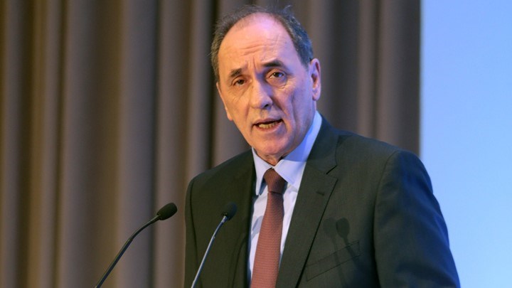 Σταθάκης: Δεν είναι δυνατή η μείωση του φόρου στα καύσιμα φέτος – Τι δήλωσε για συντάξεις και αφορολόγητο