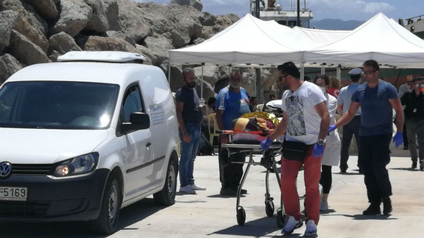 Στο λιμάνι του Καστελίου οι μετανάστες – Βρίσκονταν σε ιστιοφόρο που εντόπισε η Frontex – ΦΩΤΟ – ΒΙΝΤΕΟ